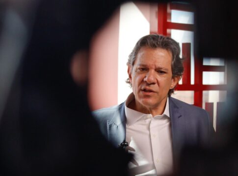 haddad-diz-que-terras-raras-podem-entrar-na-negociacao-com-os-eua