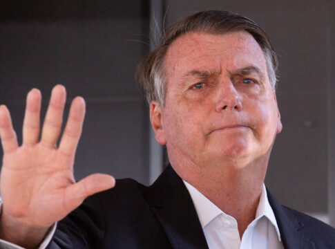 pf-abordou-bolsonaro-para-apreender-celular-quando-ele-chegava-em-casa