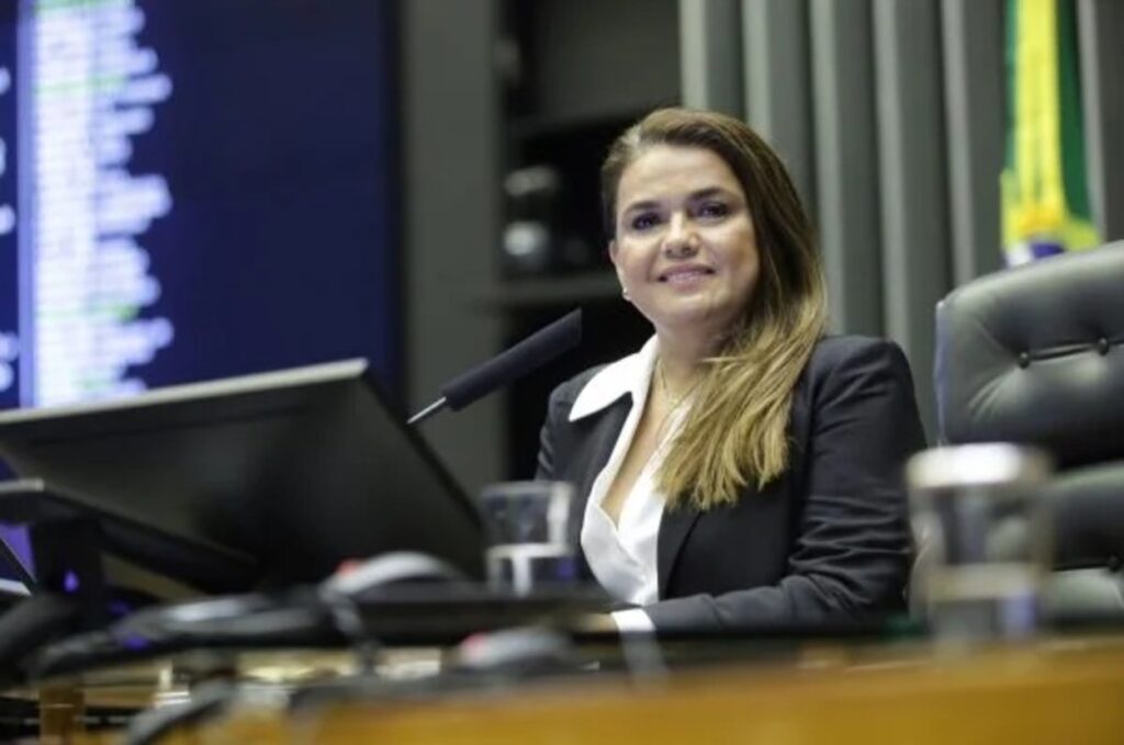yanomami-denunciam-monopolio-de-empresa-aerea-de-deputada-alvo-da-pf