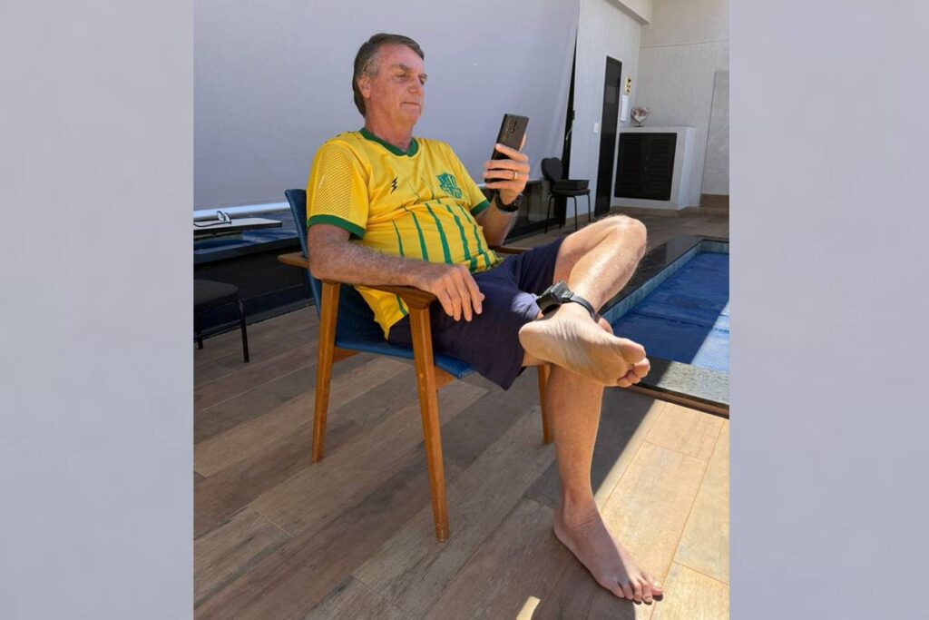 de-motociata-a-prisao-domiciliar:-relembre-a-ultima-semana-de-bolsonaro