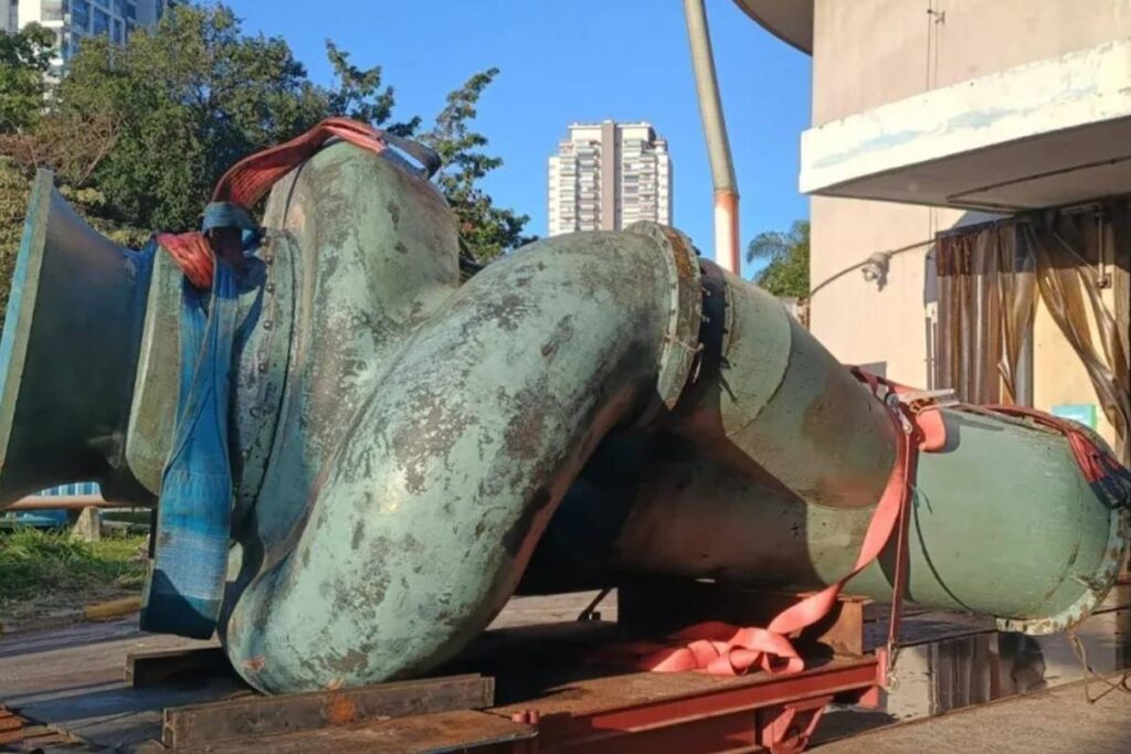 sabesp-e-multada-em-r$-23-milhoes-por-vazamento-de-esgoto-no-rio-pinheiros