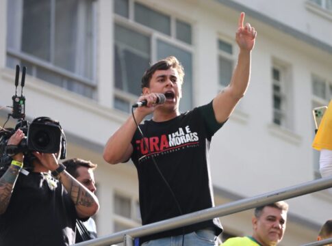 aliada-de-lula-propoe-mocao-de-aplausos-a-nikolas-por-prisao-de-bolsonaro
