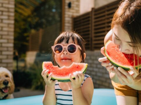clima-seco-chegando:-como-manter-o-corpo-hidratado-com-a-alimentacao