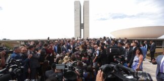 com-bolsonaro-preso,-oposicao-anuncia-obstrucao-na-camara-e-no-senado