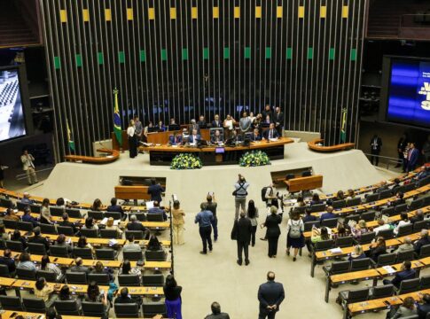 congresso-nacional-homenageia-os-90-anos-da-voz-do-brasil
