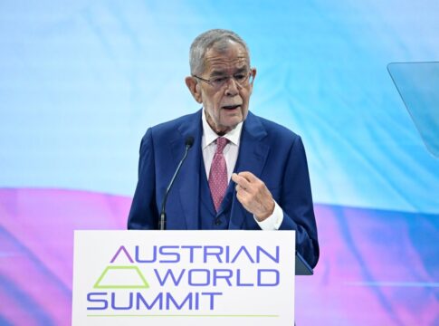 presidente-da-austria-reclama-de-precos-e-desiste-da-cop30