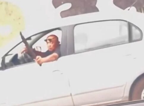 video:-agressivo,-motorista-ameaca-mulher-com-facao-em-via-do-df