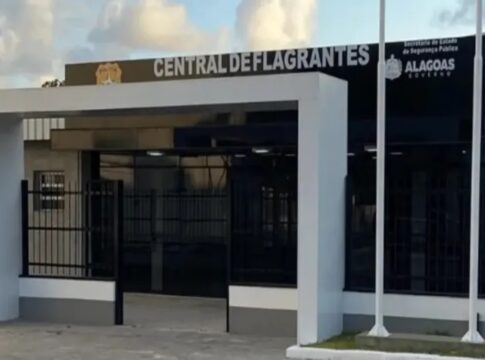 mulher-e-detida-por-furto-de-r$-2.240-em-brinquedos-em-maceio
