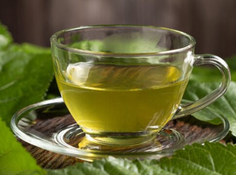 o-que-colocar-no-cha-verde-para-potencializar-a-acao-anti-inflamatoria