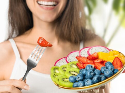 fruta-rica-em-vitaminas-melhora-a-digestao-e-a-circulacao-sanguinea