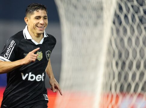 botafogo-vence-rb-bragantino-e-avanca-para-quartas-da-copa-do-brasil