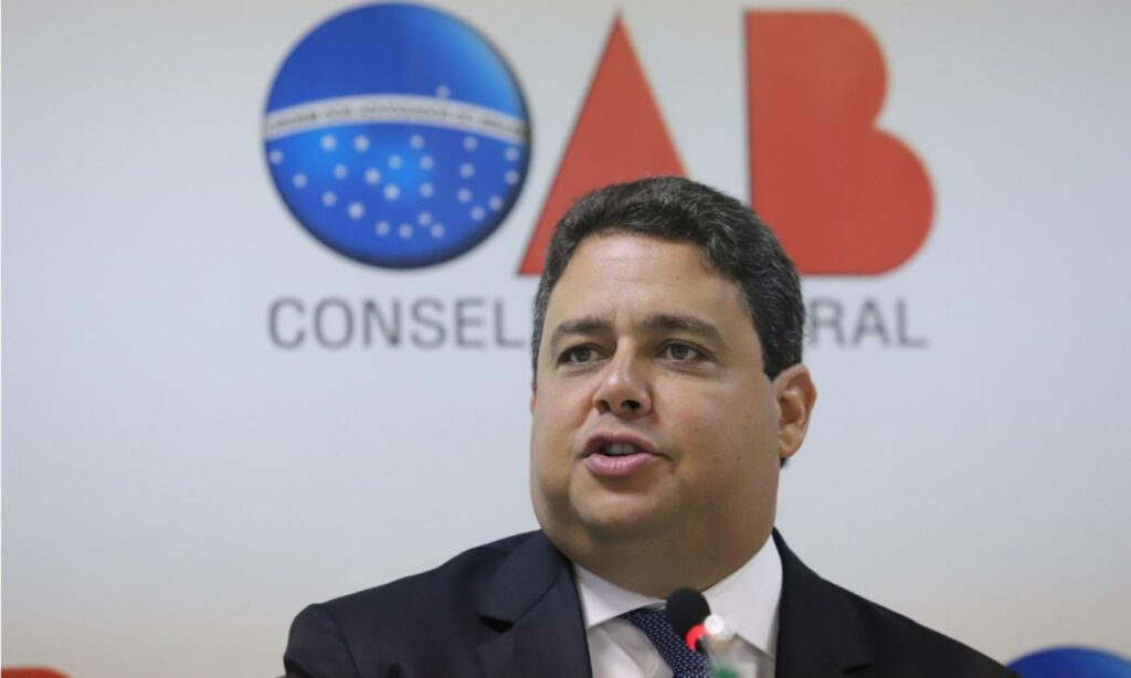 vereador-quer-punir-ex-chefe-da-oab-apos-“bala-na-nuca”-de-bolsonaro