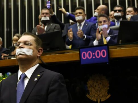 parlamentares-bolsonaristas-“sequestram”-o-congresso,-diz-tarcisio-motta