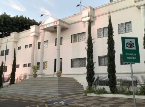 salario-de-r$-15-mil-e-300-vagas:-prefeitura-abre-concurso-publico