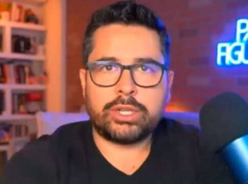“lobby-nos-eua”:-pf-inclui-figueiredo-em-acao-contra-eduardo-bolsonaro