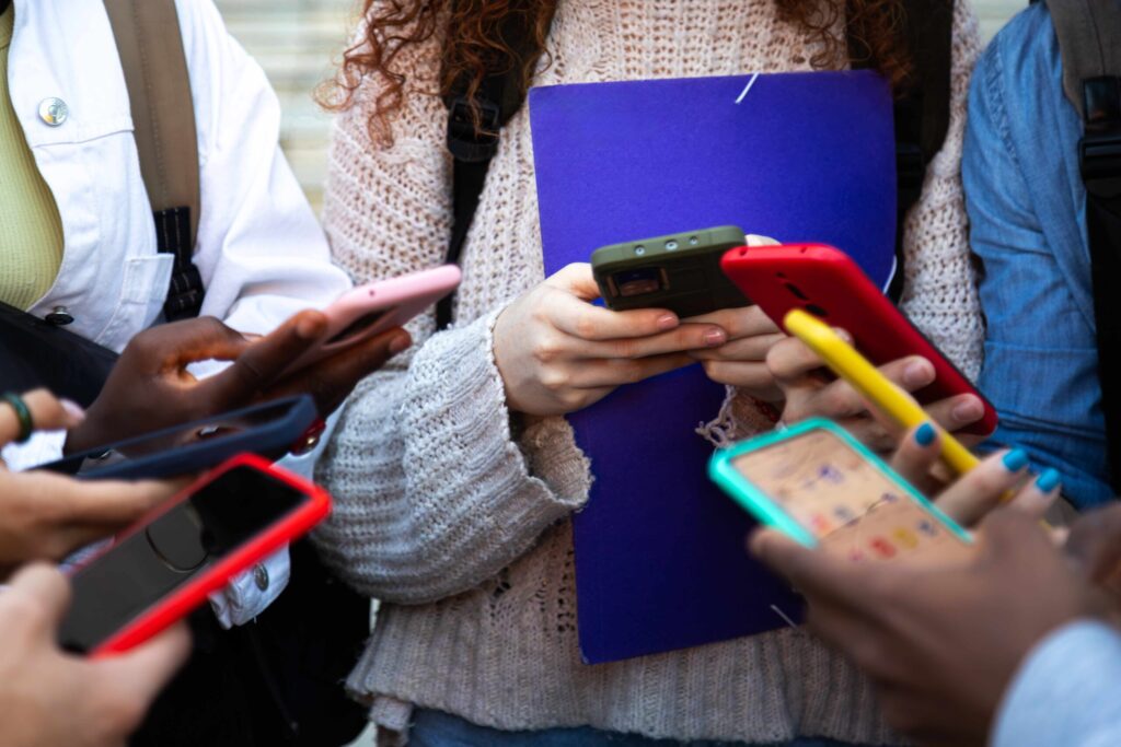 celular-seguro:-programa-do-governo-do-brasil-ajuda-vitimas-de-roubo-e-furto