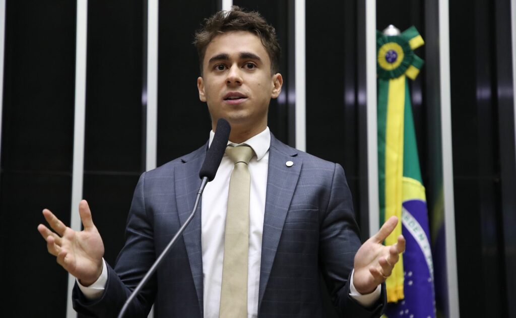 nikolas-apos-assinaturas-pelo-impeachment-de-moraes:-“a-tirania-caira”