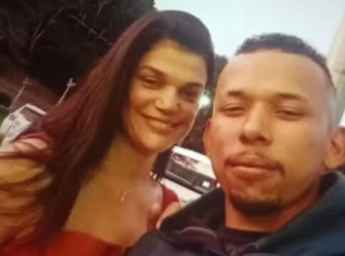 casal-e-encontrado-sem-as-roupas-apos-carro-cair-de-rampa-de-voo-livre