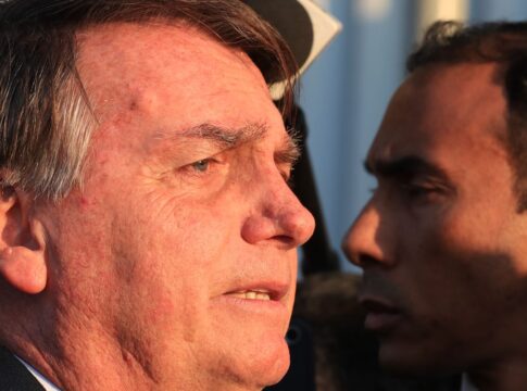 moraes-autoriza-bolsonaro-a-receber-visita-de-medicos-particulares