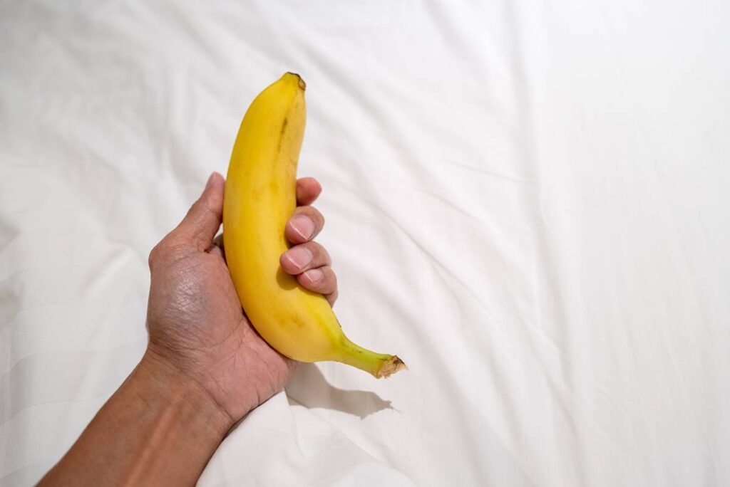 truque-facilita-o-sexo-oral-no-penis-e-deixa-a-“chupada”-mais-gostosa