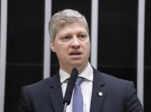 deputado-rebate-pt-apos-pedido-de-suspensao-por-ocupacao-na-camara