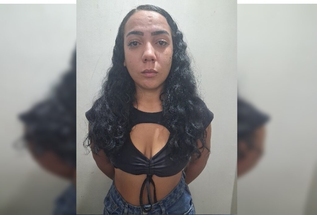 mulher-que-deu-golpe-do-“boa-noite,-cinderela”-em-policiais-e-presa