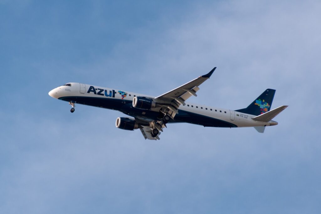 voo-da-azul-muda-rota-e-faz-pouso-de-emergencia-apos-ameaca-de-bomba