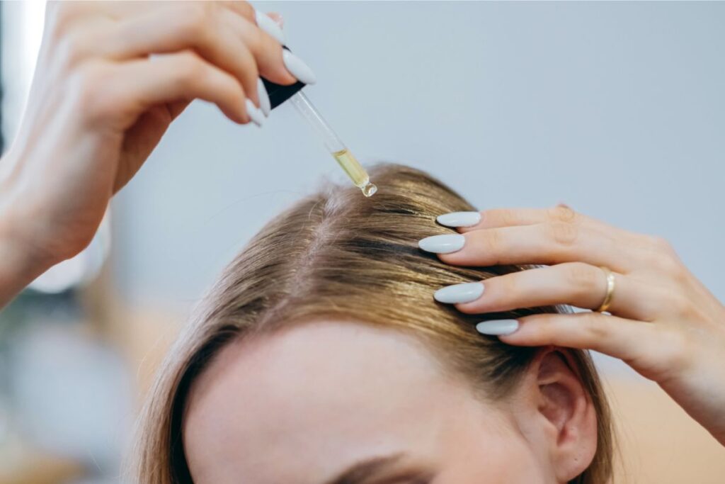 dermato-indica-7-oleos-naturais-que-“salvam”-e-fortalecem-o-cabelo