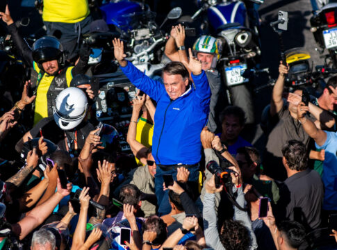 mp-aponta-suposto-ato-irregular-de-bolsonaro-e-senador-em-motociata