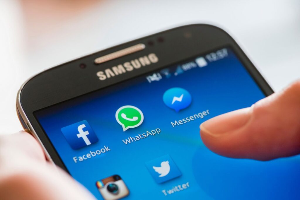 whatsapp:-usuarios-reclamam-de-instabilidade-nesta-sexta-feira-(8/8)