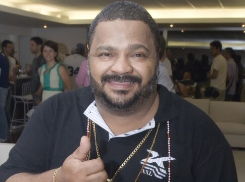 fundo-de-quintal-e-carreira-solo:-relembre-a-carreira-de-arlindo-cruz