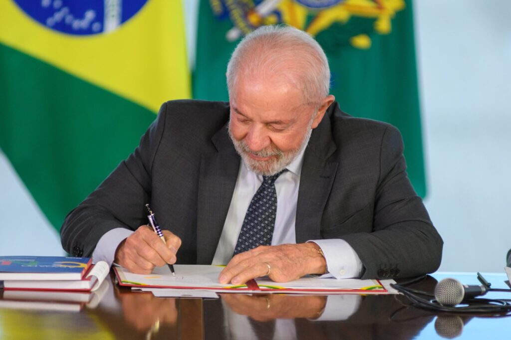 lula-deve-sancionar-isencao-de-ir-para-ate-2-salarios-na-segunda-feira