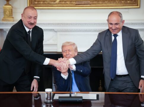 armenia-e-azerbaijao-assinam-acordo-de-paz-com-a-ajuda-de-trump