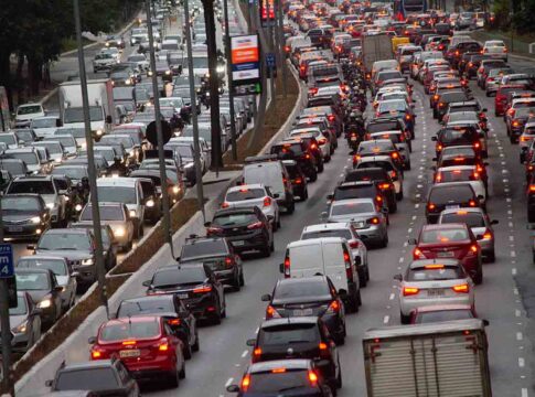 congestionamento-em-sp-bate-recorde-nesta-sexta-(8/8),-diz-cet