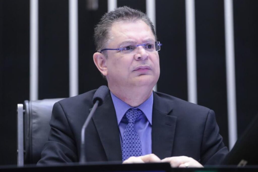 lider-do-pl-sobre-representacao-na-corregedoria:-“fruto-do-desespero”