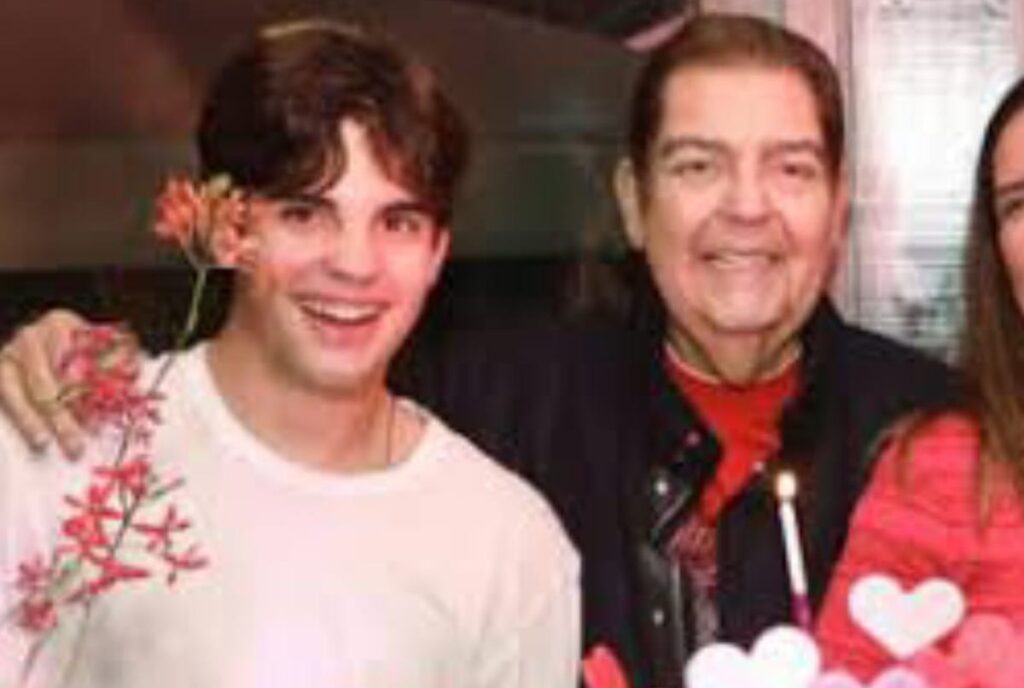 cacula-de-faustao-presta-homenagem-ao-pai,-internado-desde-maio