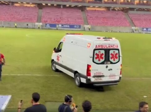 serie-d:-atleta-do-sergipe-se-convulsiona-e-e-atendido-as-pressas