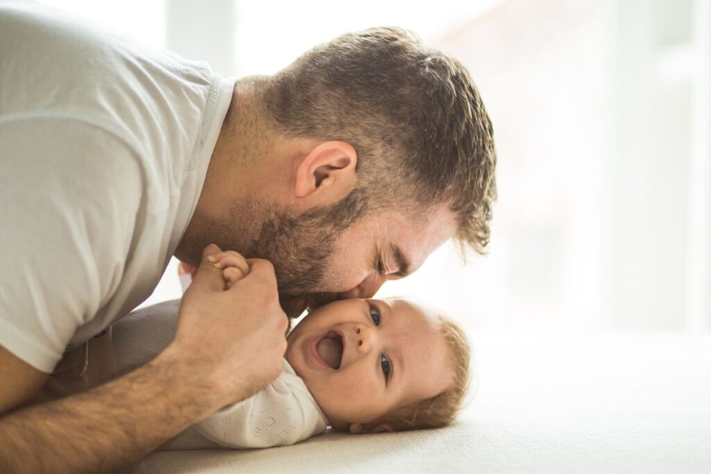 pais-carinhosos-criam-filhos-mais-saudaveis-e-felizes,-dizem-medicos