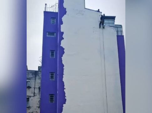 mural-com-personagem-da-netflix-comeca-a-ser-apagado-apos-levar-multa