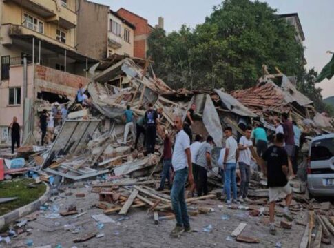 terremoto-de-magnitude-6,1-deixa-um-homem-morto-na-turquia