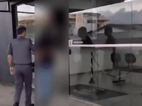 homem-e-preso-por-roubar-celular-enquanto-vendia-saco-de-lixo.-video