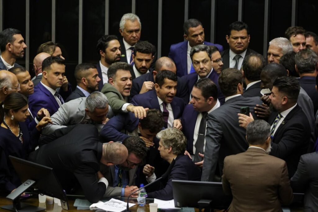 obstrucao-na-camara:-entenda-o-rito-apos-denuncias-contra-14-deputados