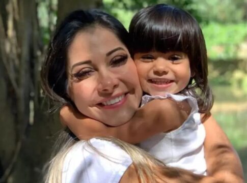 maira-cardi-atualiza-estado-de-saude-da-filha-apos-operacao