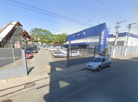 homem-e-morto-com-tiro-na-cabeca-durante-briga-em-supermercado-de-sp