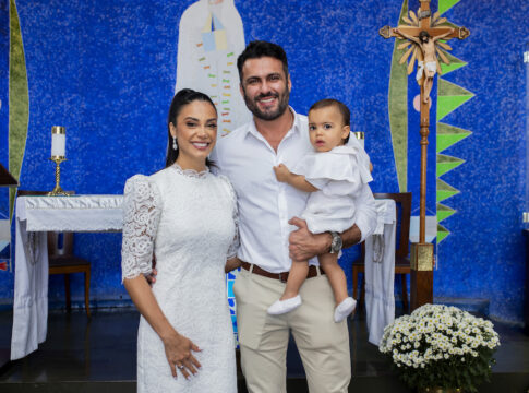viviane-e-michael-luiz-carvalho-araujo-batizam-o-filho,-pedro