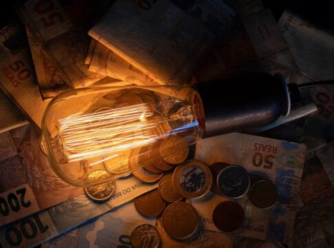 aneel-sobe-projecao-de-aumento-da-conta-de-luz-para-6,3%-em-2025