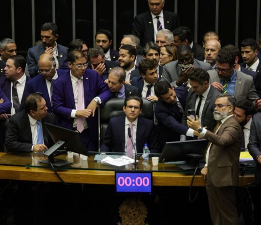motim:-camara-decide-nesta-3a-se-amplia-prazo-de-analise-das-punicoes