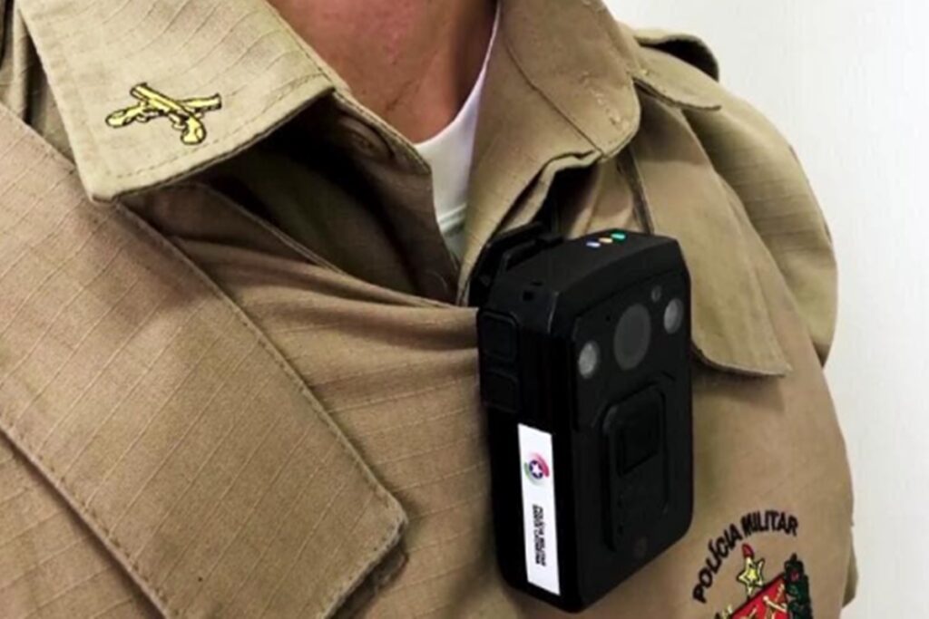 comissao-da-camara-aprova-derrubada-de-decreto-sobre-cameras-em-pms