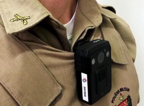 comissao-da-camara-aprova-derrubada-de-decreto-sobre-cameras-em-pms