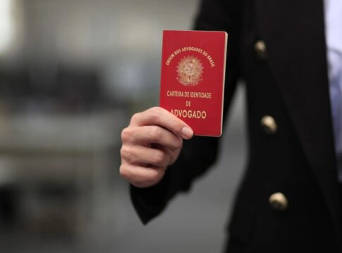 advogado-e-estagiaria-de-faccao-que-sabotavam-depoimentos-viram-reus